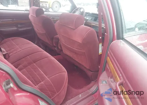 1994 Mercury Grand Marquis Gs из США, поврежденный, VIN 2MELM74W0RX683078